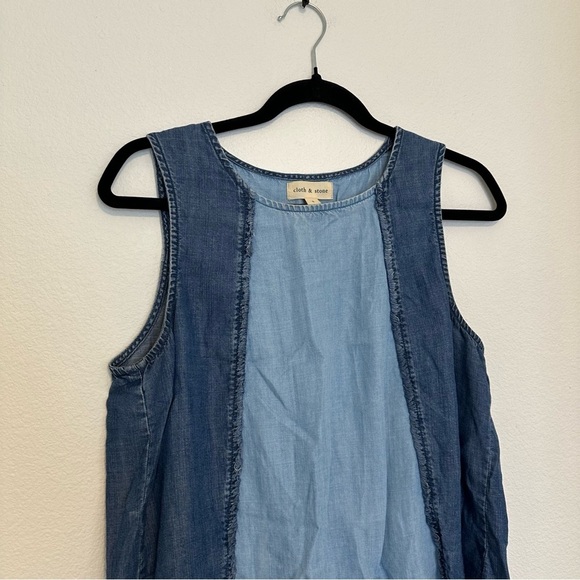 Cloth & Stone Chambray Sleeveless Tank Top Open Back Blue Colorblock Size Small - Picture 6 of 9